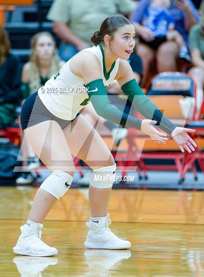 Thumbnail 3 in Grand Saline vs Cross Roads photogallery.