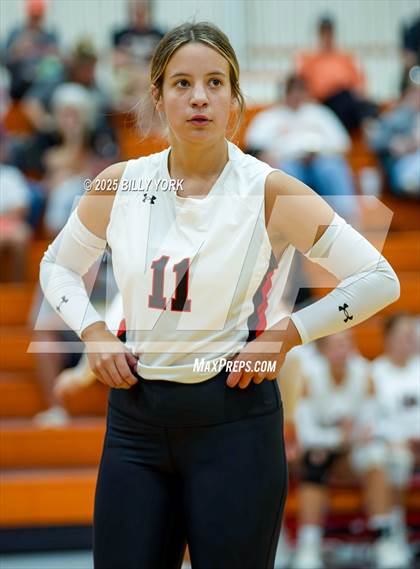 Thumbnail 3 in Grand Saline vs Cross Roads photogallery.