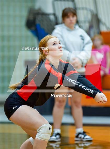 Thumbnail 3 in Grand Saline vs Cross Roads photogallery.
