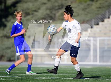 Thumbnail 1 in St. John Bosco vs Fountain Valley (Hawks Invitational) photogallery.