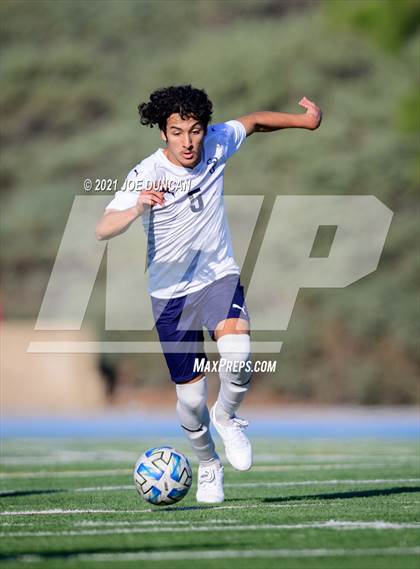 Thumbnail 1 in St. John Bosco vs Fountain Valley (Hawks Invitational) photogallery.