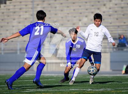 Thumbnail 1 in St. John Bosco vs Fountain Valley (Hawks Invitational) photogallery.