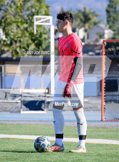 Thumbnail 1 in St. John Bosco vs Fountain Valley (Hawks Invitational) photogallery.