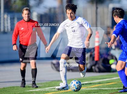 Thumbnail 3 in St. John Bosco vs Fountain Valley (Hawks Invitational) photogallery.