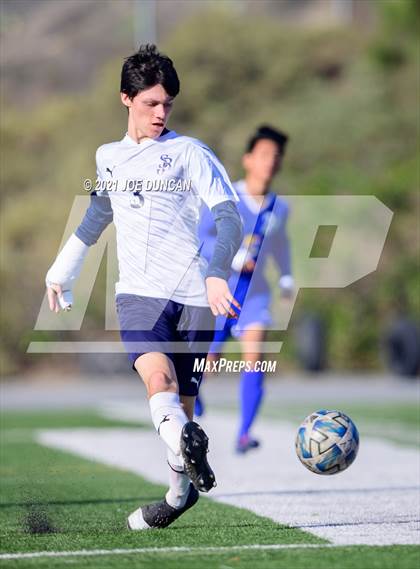 Thumbnail 2 in St. John Bosco vs Fountain Valley (Hawks Invitational) photogallery.