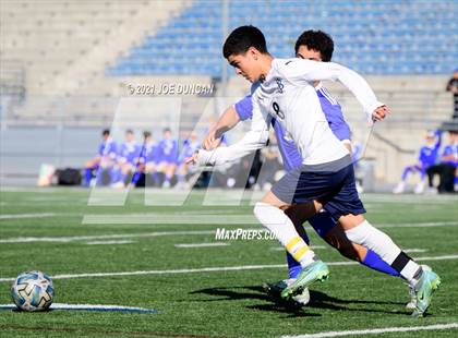 Thumbnail 2 in St. John Bosco vs Fountain Valley (Hawks Invitational) photogallery.