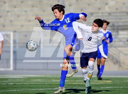 Thumbnail 3 in St. John Bosco vs Fountain Valley (Hawks Invitational) photogallery.