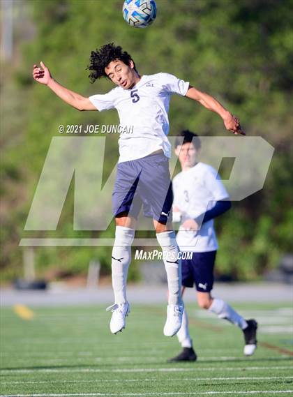 Thumbnail 3 in St. John Bosco vs Fountain Valley (Hawks Invitational) photogallery.