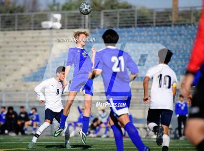 Thumbnail 2 in St. John Bosco vs Fountain Valley (Hawks Invitational) photogallery.