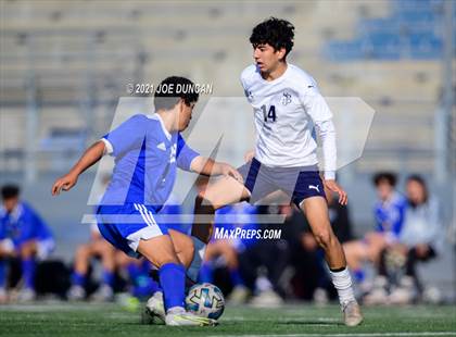 Thumbnail 3 in St. John Bosco vs Fountain Valley (Hawks Invitational) photogallery.