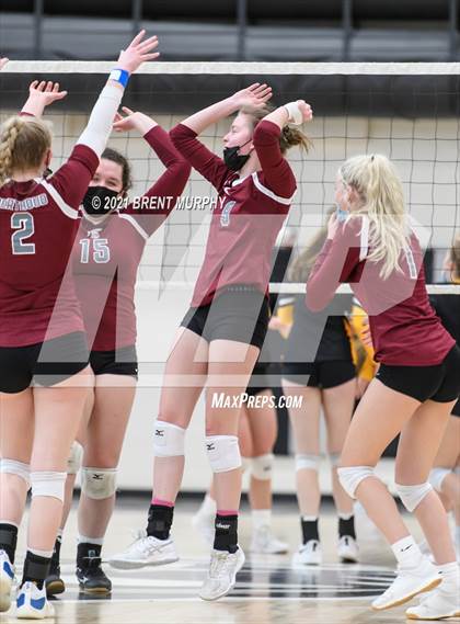 Thumbnail 3 in Thompson Valley vs. Berthoud (at Holy Family HS) photogallery.
