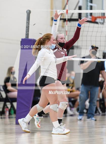 Thumbnail 1 in Thompson Valley vs. Berthoud (at Holy Family HS) photogallery.