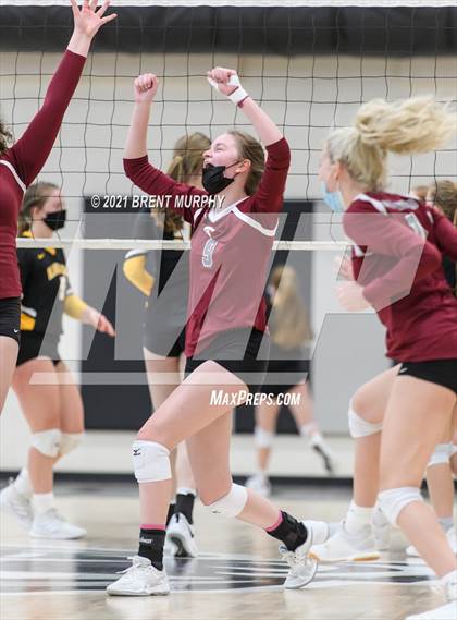 Thumbnail 2 in Thompson Valley vs. Berthoud (at Holy Family HS) photogallery.