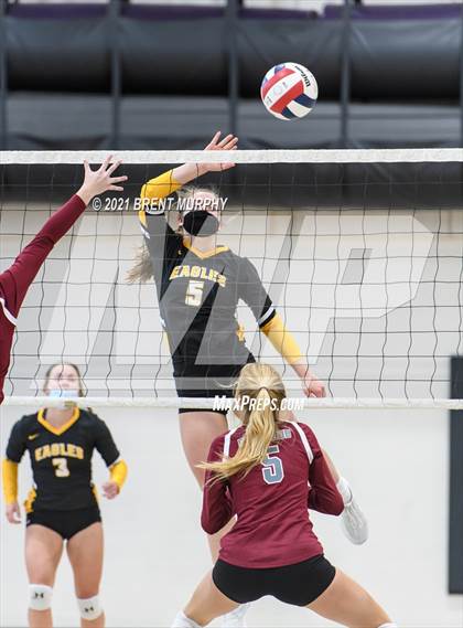 Thumbnail 2 in Thompson Valley vs. Berthoud (at Holy Family HS) photogallery.