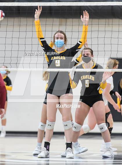 Thumbnail 2 in Thompson Valley vs. Berthoud (at Holy Family HS) photogallery.