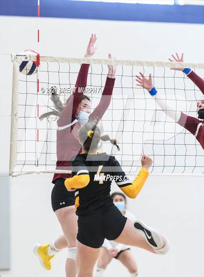 Thumbnail 2 in Thompson Valley vs. Berthoud (at Holy Family HS) photogallery.
