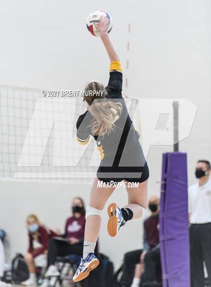Thumbnail 1 in Thompson Valley vs. Berthoud (at Holy Family HS) photogallery.