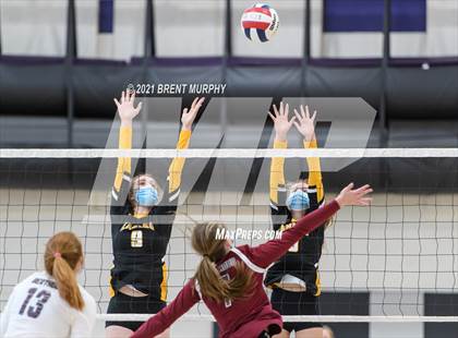 Thumbnail 3 in Thompson Valley vs. Berthoud (at Holy Family HS) photogallery.