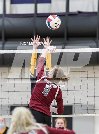 Thumbnail 1 in Thompson Valley vs. Berthoud (at Holy Family HS) photogallery.