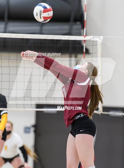 Thumbnail 1 in Thompson Valley vs. Berthoud (at Holy Family HS) photogallery.
