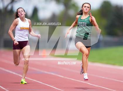 Thumbnail 2 in Pomona Invitational photogallery.