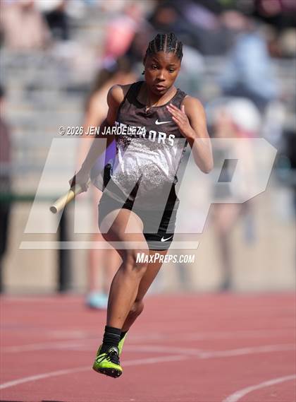 Thumbnail 2 in Pomona Invitational photogallery.