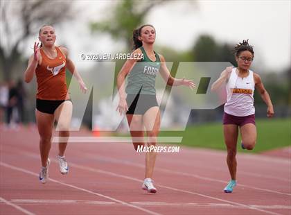 Thumbnail 3 in Pomona Invitational photogallery.