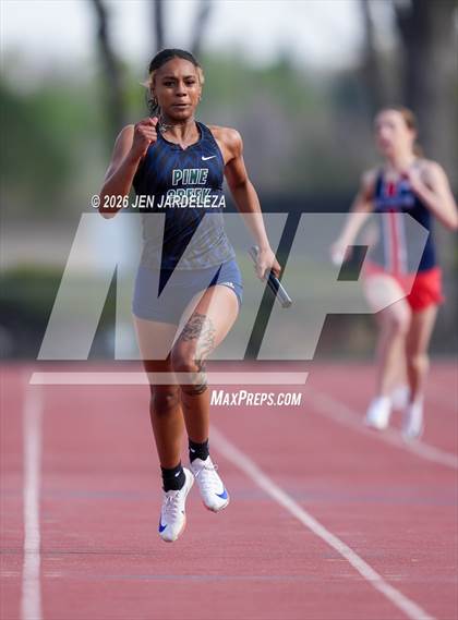Thumbnail 3 in Pomona Invitational photogallery.