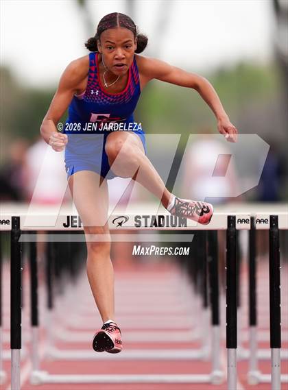 Thumbnail 2 in Pomona Invitational photogallery.