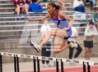 Thumbnail 2 in Pomona Invitational photogallery.