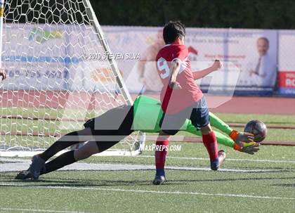 Thumbnail 2 in San Pasqual vs. Richmond (24th Annual SoCal Soccer Classic) photogallery.