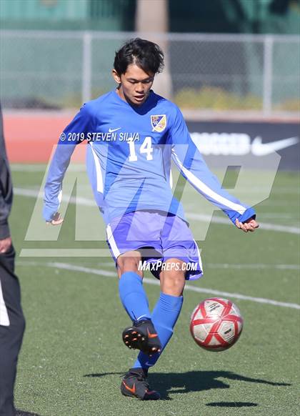 Thumbnail 2 in San Pasqual vs. Richmond (24th Annual SoCal Soccer Classic) photogallery.