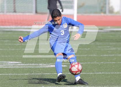 Thumbnail 2 in San Pasqual vs. Richmond (24th Annual SoCal Soccer Classic) photogallery.