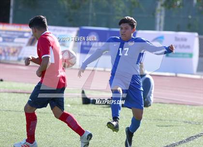 Thumbnail 3 in San Pasqual vs. Richmond (24th Annual SoCal Soccer Classic) photogallery.