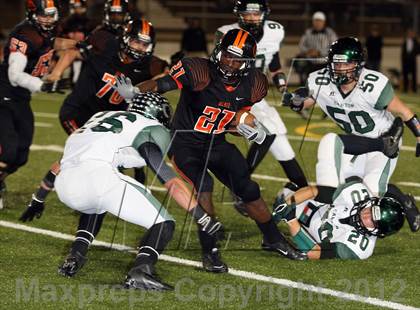 Thumbnail 2 in Canton vs. Gilmer (UIL 3A Division 2 Bi-District Playoff) photogallery.
