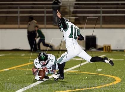Thumbnail 1 in Canton vs. Gilmer (UIL 3A Division 2 Bi-District Playoff) photogallery.