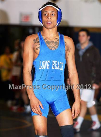Thumbnail 1 in Massapequa Holiday Tournament Finals photogallery.