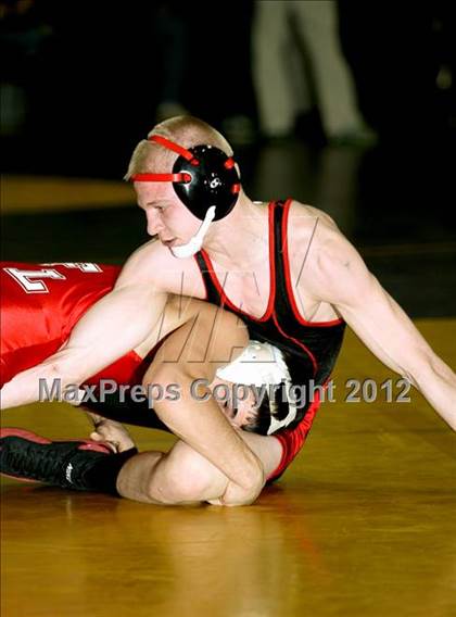 Thumbnail 2 in Massapequa Holiday Tournament Finals photogallery.