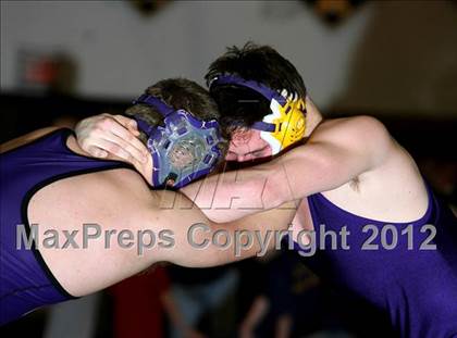 Thumbnail 2 in Massapequa Holiday Tournament Finals photogallery.