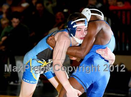Thumbnail 3 in Massapequa Holiday Tournament Finals photogallery.