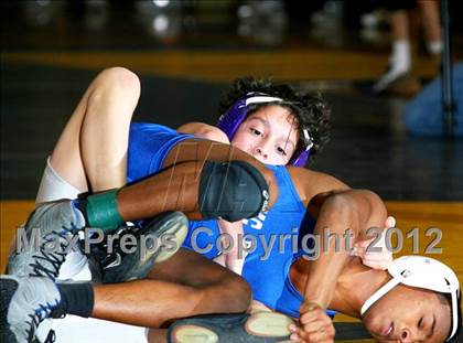 Thumbnail 1 in Massapequa Holiday Tournament Finals photogallery.