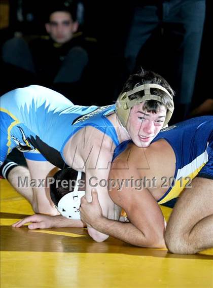 Thumbnail 1 in Massapequa Holiday Tournament Finals photogallery.