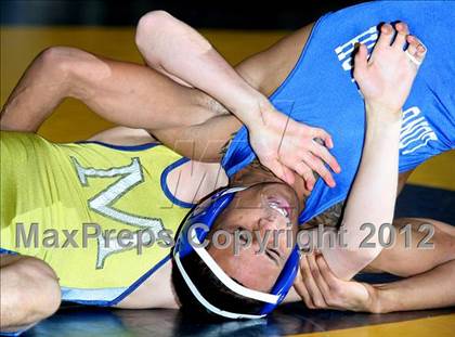 Thumbnail 1 in Massapequa Holiday Tournament Finals photogallery.