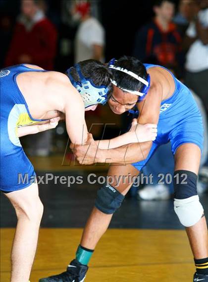 Thumbnail 2 in Massapequa Holiday Tournament Finals photogallery.