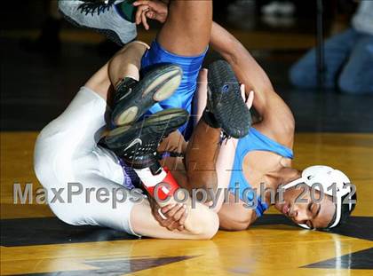 Thumbnail 2 in Massapequa Holiday Tournament Finals photogallery.