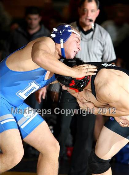 Thumbnail 2 in Massapequa Holiday Tournament Finals photogallery.