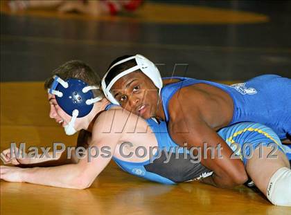 Thumbnail 3 in Massapequa Holiday Tournament Finals photogallery.
