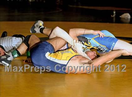Thumbnail 3 in Massapequa Holiday Tournament Finals photogallery.