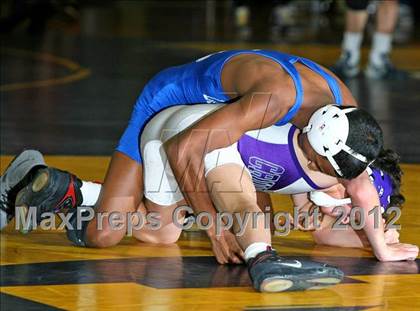 Thumbnail 2 in Massapequa Holiday Tournament Finals photogallery.