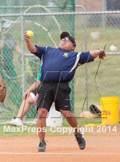 Thumbnail 3 in Incarnate Word Corpus Christi vs Holy Cross (TAPPS 3-4A Division Playoff) photogallery.